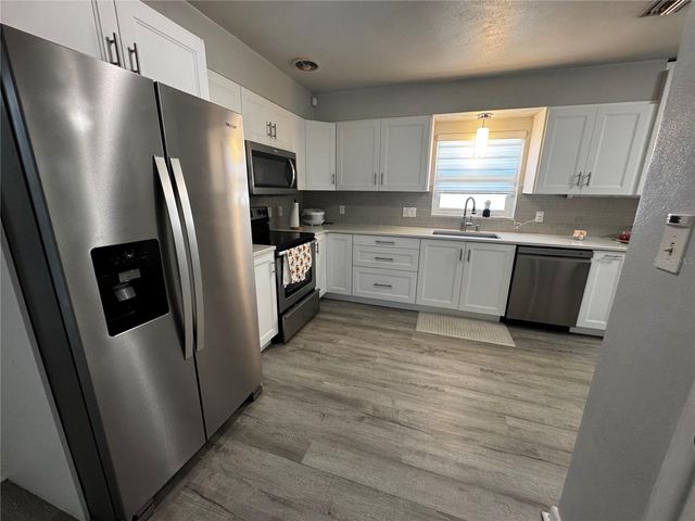 6914 N OLA AVENUE, Tampa, FL 33604