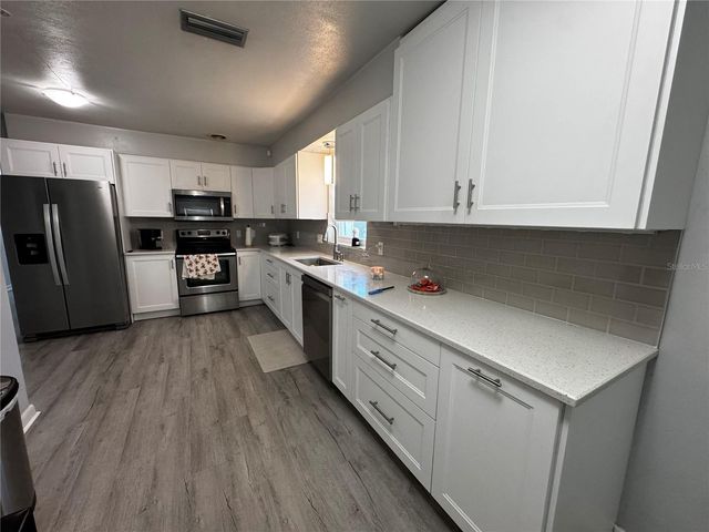 6914 N OLA AVENUE, Tampa, FL 33604