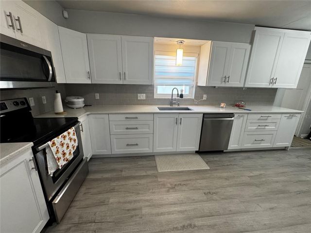 6914 N OLA AVENUE, Tampa, FL 33604