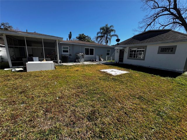 6914 N OLA AVENUE, Tampa, FL 33604