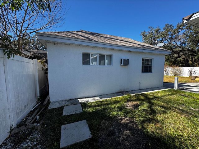 6914 N OLA AVENUE, Tampa, FL 33604