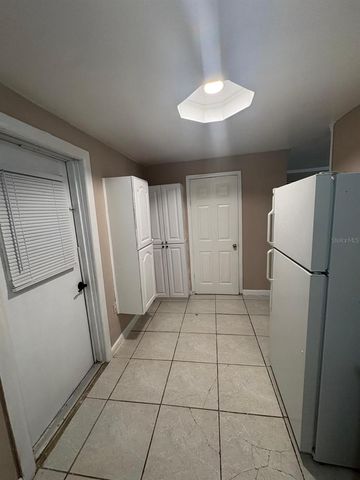 6914 N OLA AVENUE, Tampa, FL 33604