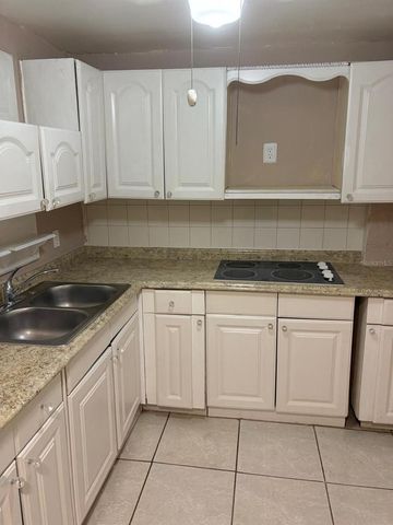 6914 N OLA AVENUE, Tampa, FL 33604