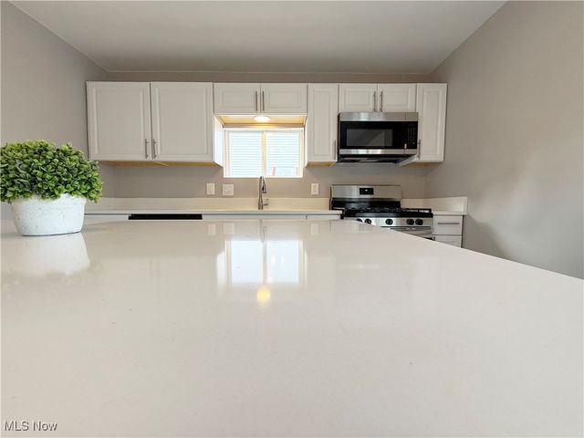 1859 E 33rd Street, Lorain, OH 44055