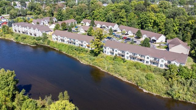 717 Tioga Park 717, Big Rapids, MI 49307