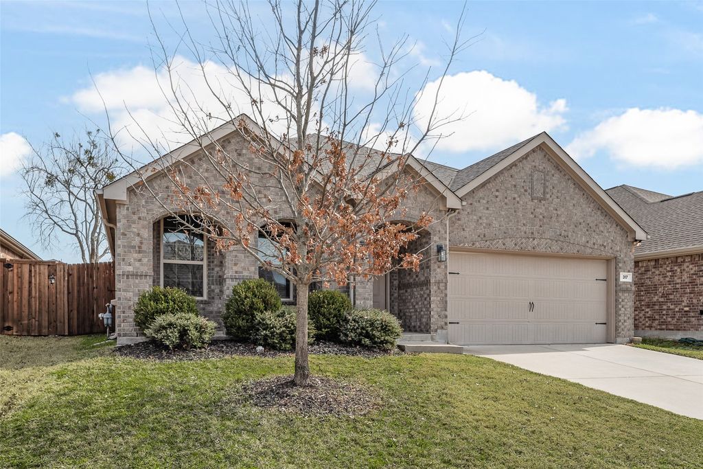 317 Waterton Drive, Anna, TX 75409