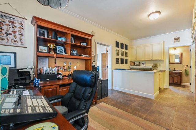 6640 Railroad Flat Rd, Mountain Ranch, CA 95246