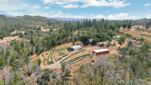 6640 Railroad Flat Rd, Mountain Ranch, CA 95246