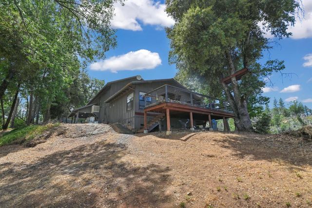 6640 Railroad Flat Rd, Mountain Ranch, CA 95246
