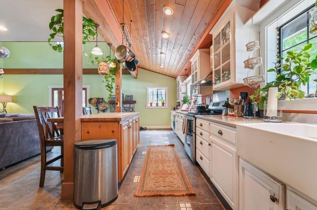 6640 Railroad Flat Rd, Mountain Ranch, CA 95246