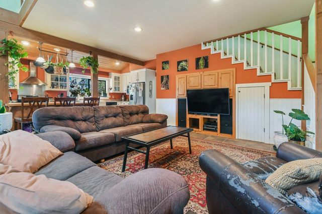 6640 Railroad Flat Rd, Mountain Ranch, CA 95246