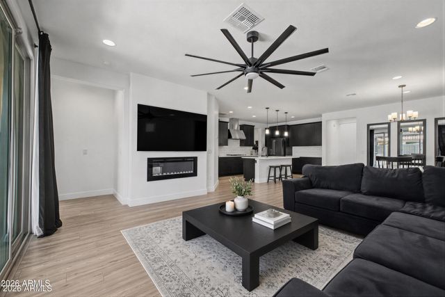 20979 W Palm Lane, Buckeye, AZ 85396