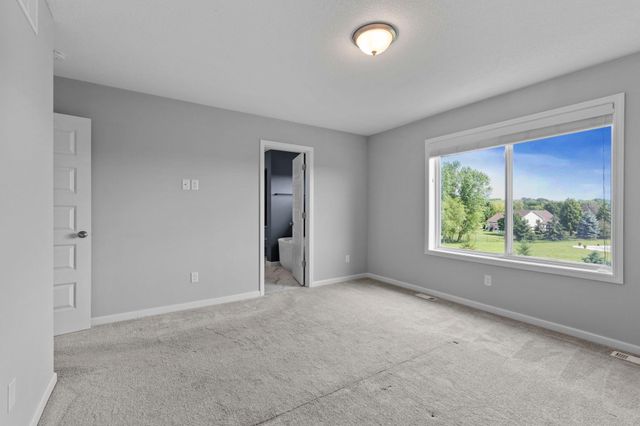 9188 Maas Circle, Minnetrista, MN 55375