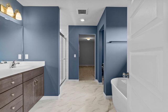 9188 Maas Circle, Minnetrista, MN 55375