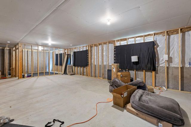 9188 Maas Circle, Minnetrista, MN 55375