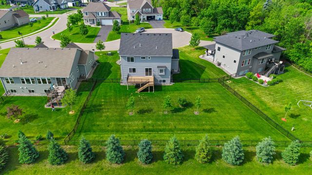 9188 Maas Circle, Minnetrista, MN 55375