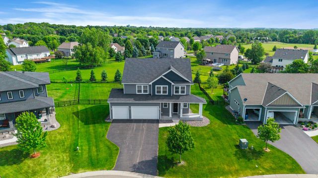 9188 Maas Circle, Minnetrista, MN 55375