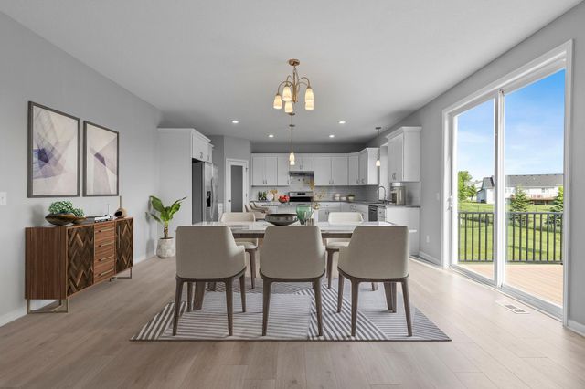 9188 Maas Circle, Minnetrista, MN 55375