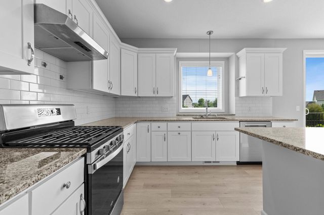 9188 Maas Circle, Minnetrista, MN 55375