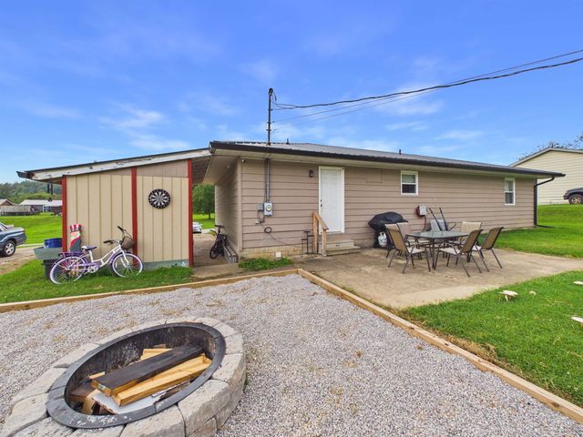 1623 Township Road 158, Chesapeake, OH 45619
