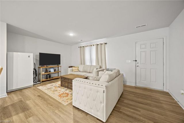 3149 Misty Ridge Drive, Winston-salem, NC 27107