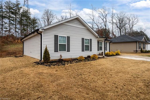 3149 Misty Ridge Drive, Winston-salem, NC 27107