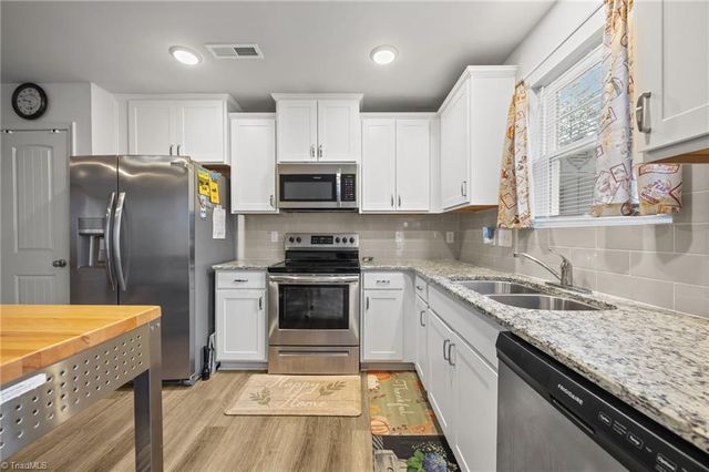 3149 Misty Ridge Drive, Winston-salem, NC 27107