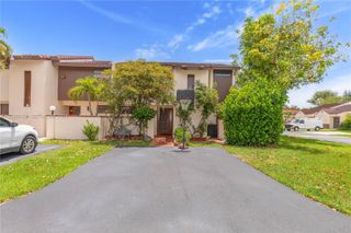 9055 SW 149th Pl, Miami, FL 33196