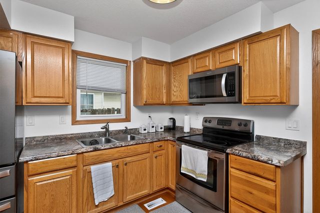 2101 Lyon Street, Des Moines, IA 50317