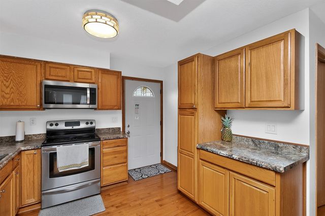 2101 Lyon Street, Des Moines, IA 50317