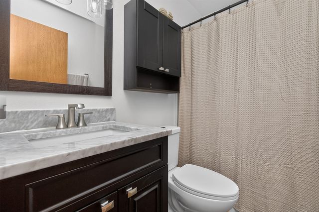 2101 Lyon Street, Des Moines, IA 50317