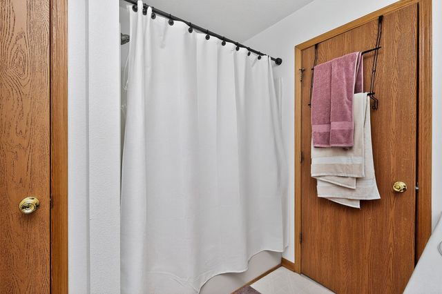 2101 Lyon Street, Des Moines, IA 50317