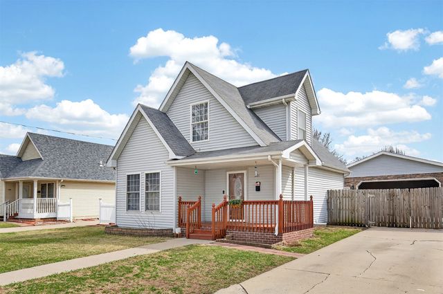 2101 Lyon Street, Des Moines, IA 50317