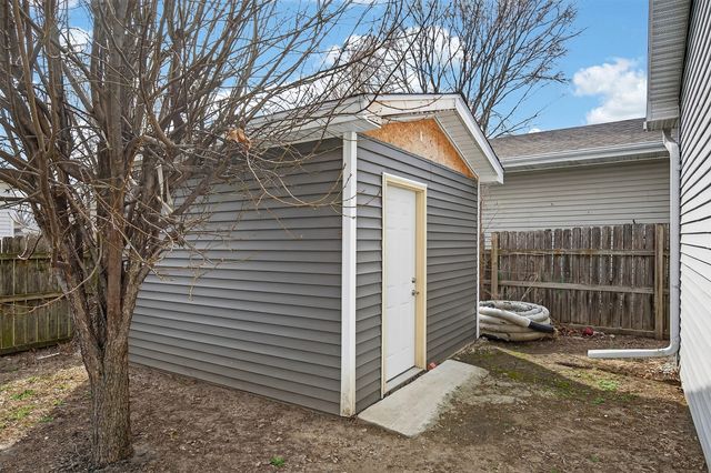 2101 Lyon Street, Des Moines, IA 50317