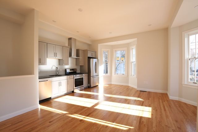 19 Lincoln Ave 19, Somerville, MA 02145