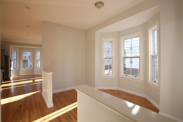 19 Lincoln Ave 19, Somerville, MA 02145