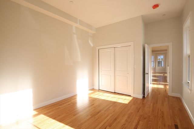 19 Lincoln Ave 19, Somerville, MA 02145