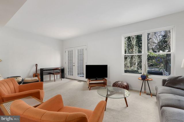 24 KINSMAN VIEW CIR, Silver Spring, MD 20901