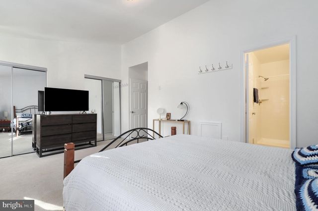 24 KINSMAN VIEW CIR, Silver Spring, MD 20901