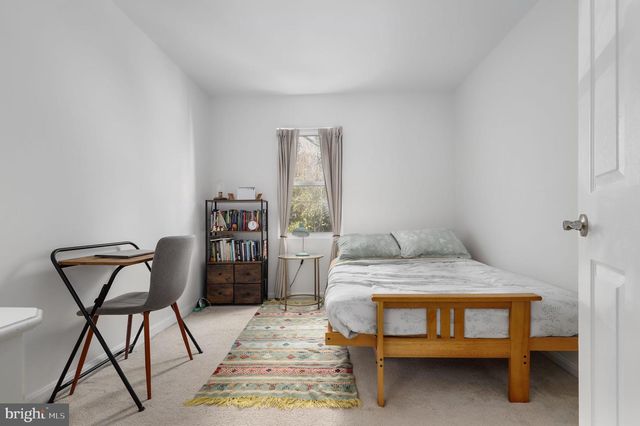 24 KINSMAN VIEW CIR, Silver Spring, MD 20901