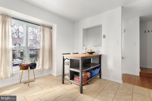 24 KINSMAN VIEW CIR, Silver Spring, MD 20901