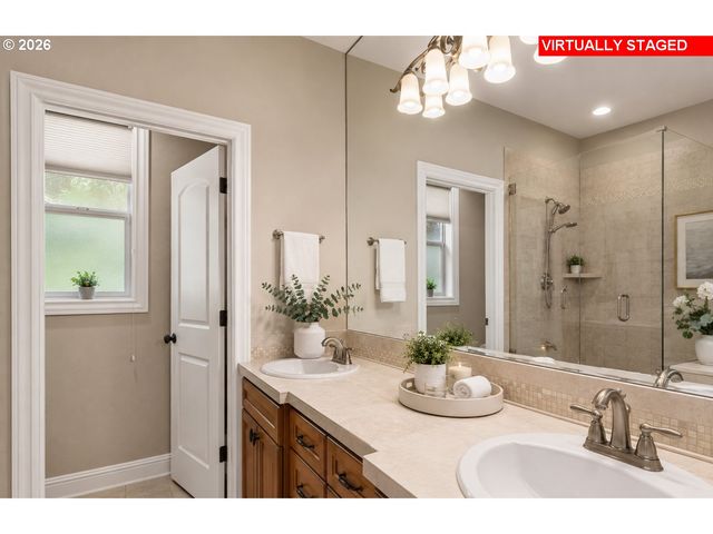 7720 Se 16TH Cir, Vancouver, WA 98664