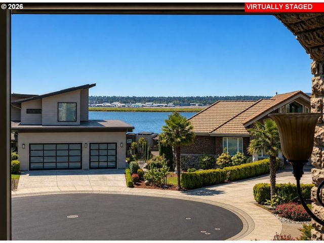 7720 Se 16TH Cir, Vancouver, WA 98664