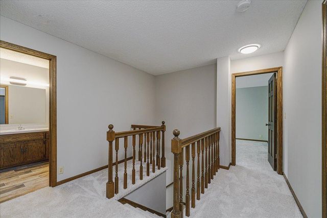 1473 Lake Park Circle, Eagan, MN 55122