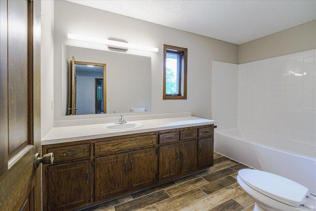 1473 Lake Park Circle, Eagan, MN 55122