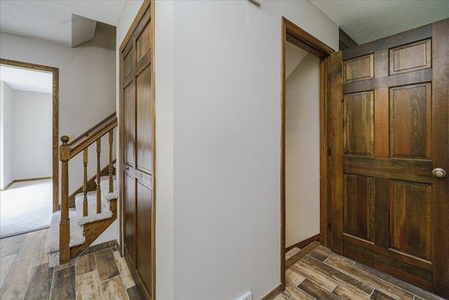 1473 Lake Park Circle, Eagan, MN 55122