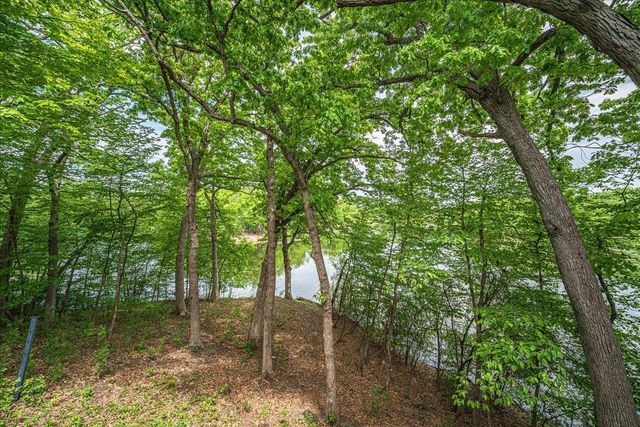 1473 Lake Park Circle, Eagan, MN 55122