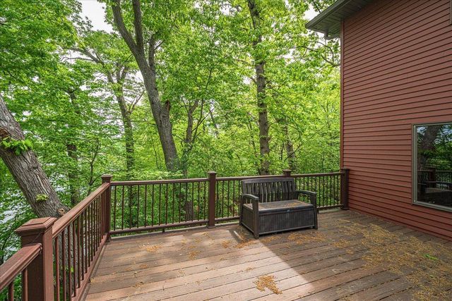 1473 Lake Park Circle, Eagan, MN 55122