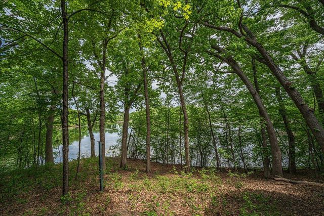 1473 Lake Park Circle, Eagan, MN 55122