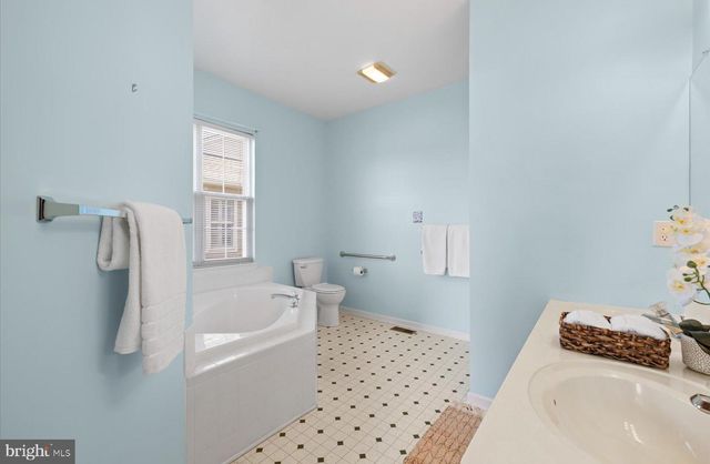 13 AVEBURY CT, Rehoboth Beach, DE 19971